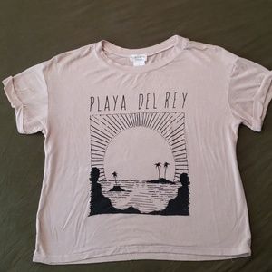 4/$25🌻 Womans buttery soft graphic tee